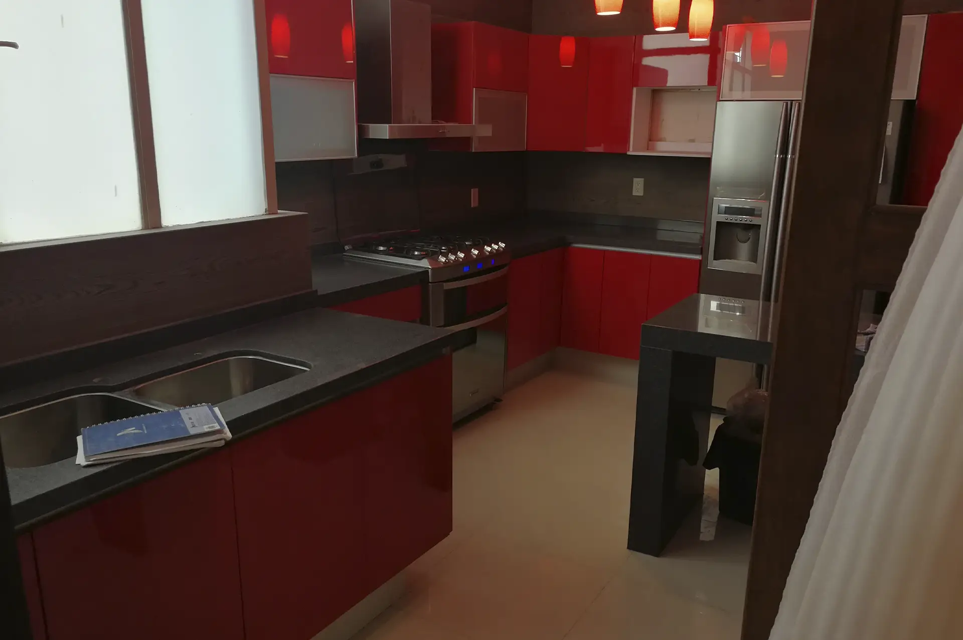 Cocina Integral roja